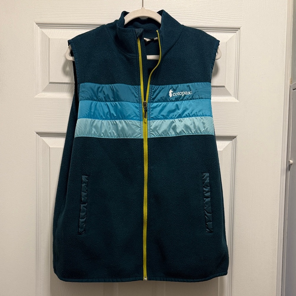 Cotopaxi Teal Fleece Vest with Bright Yellow Zipper